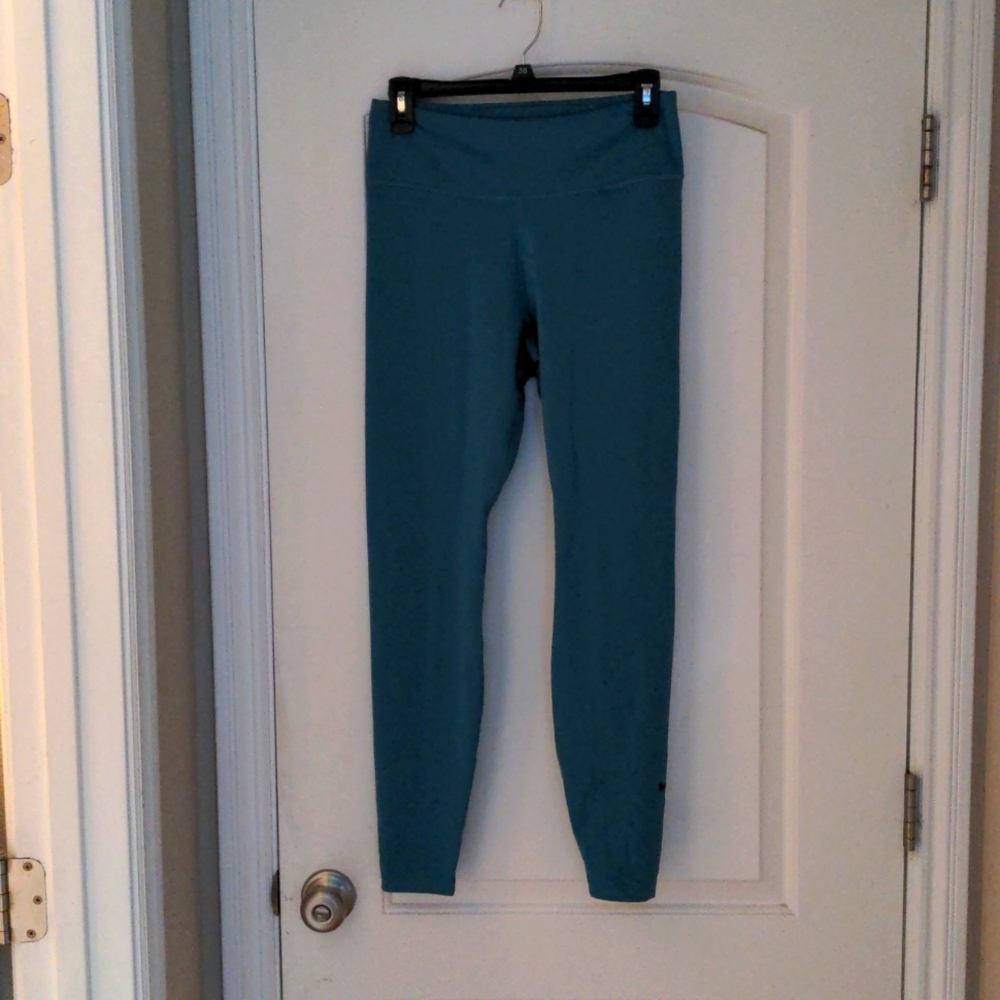 BRAND NEW Teal Nike Leggings